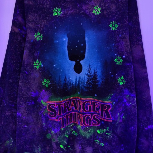 Stranger Things Upside Down Custom Painted Black Light Tie Dye Sweatshirt XXL - Picture 4 of 10